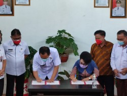 Implementasi Merdeka Belajar Kampus Merdeka, Rektor Unima dan Walikota Tomohon Tandatangani PKS