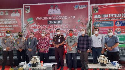 Tinjau Vaksinasi di Minahasa, Jokowi Sebut Capaian Sudah Bagus