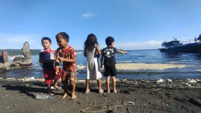 Limbah CPO Cemari Pesisir Pantai Kota Bitung, Penyebabnya Masih ‘Misterius’