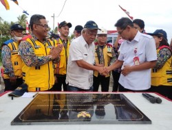 Menteri PUPR RI, Basuki Hadimuljono Didampingi Hendro Satrio Resmikan Jembatan Gantung Merah