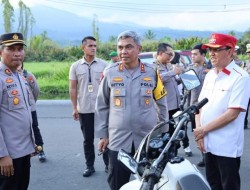 Kapolda Sulut, Bersama Bupati dan Kapolres Minahasa Tinjau Pos Pengamanan Operasi Ketupat