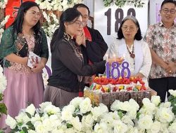 Sekda Lynda Watania Ikuti Ibadah Syukur HUT Jemaat GMIM Zaitun Kiawa ke 188