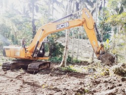 Optimalisasi Pekerjaan Perintisan Jalan Pertanian TMMD ke-111 Gunakan Satu Unit Excavator