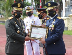 Kapolda Cup Ajang Silaturahmi dan Sinergitas TNI-POLRI, Danlanud Sam Ratulangi Raih Juara III