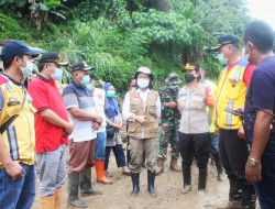 Bersama Kapolres Bolmong, Yasti Tinjau Lokasi Bencana