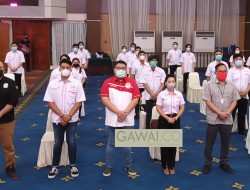 Dihadapan Sualang, Dondokambey Lantik Masengi Ketua E-sports Kota Manado