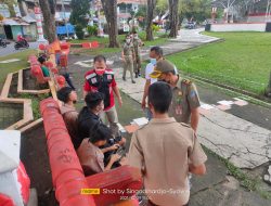 Dicurigai Akan Tawuran, Satpol PP Bubarkan Gerombolan Siswa di Seputaran Lapangan Tikala