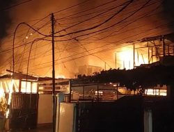 2 Peristiwa Kebakaran Terjadi di Manado Dini Hari, 5 Rumah Warga Rata Tanah