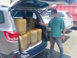 Truk Tangki Pertamina Tertangkap Basah “Kencing” BBM 350 Liter Pertalite di Jalan Raya SBY