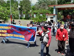 Gabungan Tiga Kelompok Mahasiswa Geruduk Kantor DPRD Sulut, Sampaikan 4 Tuntutan