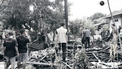 Satu Unit Motor Ikut Dilalap ‘Si Jago Merah’ saat Kebakaran di Tanjung Merah