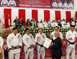 Bupati ROR Terima Kehormatan Pada Kejuaraan Karate Kajati Cup III 2022