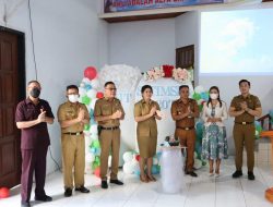 HUT Kecamatan Sitimsel, Bupati Sitaro Berikan Hadiah ke Warga