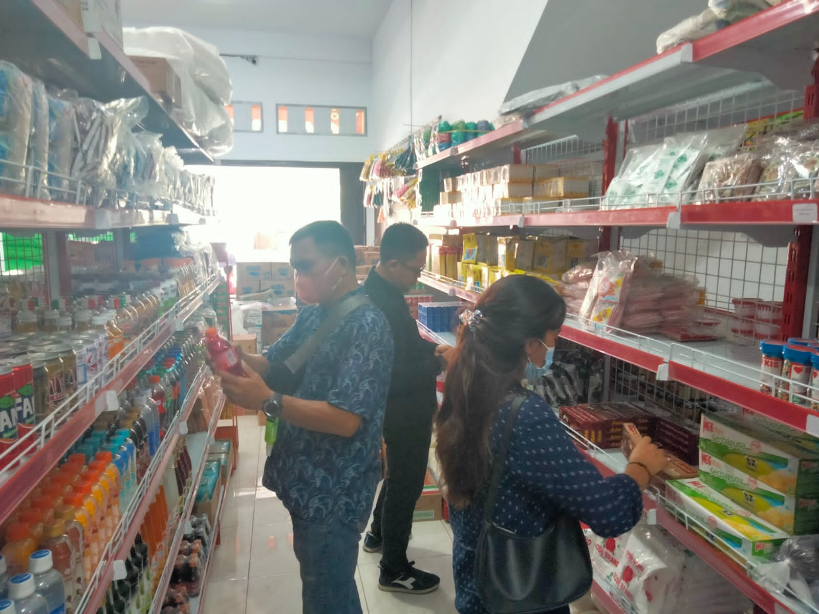 BPOM Sangihe Sidak Barang Kadaluarsa Di Sejumlah Supermarket Dan Toko ...