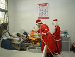 Maknai Perayaan Natal Management RSUD Manembo-Nembo Salurkan Bingkisan ke Pasien 