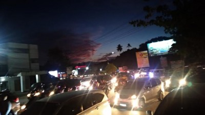Terpantau Padat, Arus Lalu lintas Manado Dikawal Kepolisian