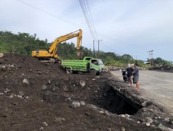 Cegah Luapan Banjir Lahar Dingin, Material di Kali Batuawang Dikeruk