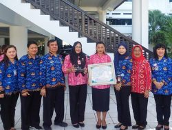 Berjasa di Bidang Pertanian, Magrita Mandagi Wanita Asal Bolmong Terima Penghargaan Dari Kemendagri
