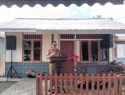 Walikota Senduk Apresiasi Sistem Keroyok Bedah Rumah di Kelurahan Woloan Satu