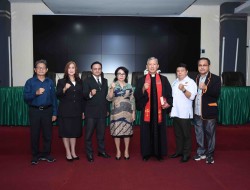 Rektor Lantik Kajur dan Sekjur PKK Bersama Pejabat Fungsional Unima