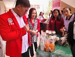 FISH Unima Gelar Pameran Wirausaha Mahasiswa