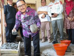 Peletakan Batu Pertama Limi Mokodompit, Tandai Pastori GMIBM Pniel Siniyung Siap Dibangun