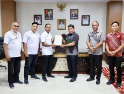 Pj Bupati Minahasa Teken Naskah Hibah BMN