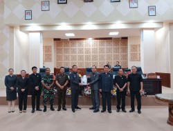 Caroll Senduk Hadiri Rapat Paripurna DPRD Tomohon Penetapan Perda Pajak dan Retribusi Daerah serta APBD 2024