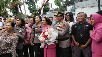Suasana Haru saat Farewell Mantan Kapolres Bitung AKBP Tommy Bambang Souissa SIK