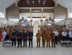 Apel Kerja, Bupati Minahasa Tandatangani NHPD Bawaslu dan Serahkan SK THL serta SK Kenaikan Pangkat ASN