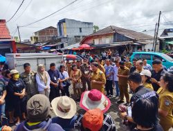 Sambut Idul Fitri, Pj Bupati Minahasa Lakukan Operasi dan Tinjau Harga Komoditi di Pasar Tondano.