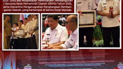 Penjabat Bupati Jemmy Kumendong Terima  Penghargaan Pembangunan Daerah dari Pemprov Sulut