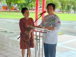 Ketua DPRD Provinsi Sulut Rayakan HUT Ke-61 Bersama Petugas Kebersihan Dan Pemulung di Sangihe