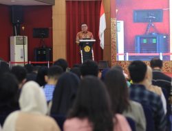 Maurits Mantiri Bicara Potensi Bencana Alam dan Sosial saat Kuliah Umum di Fakultas Kedokteran UPN Veteran Jakarta