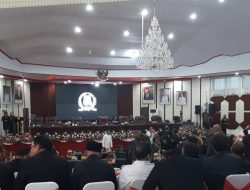 Aaltje Dondokambey Tuntun Sidang Paripurna dan Lakukan Pelantikan Anggota DPRD Kota Manado Periode 2024-2029