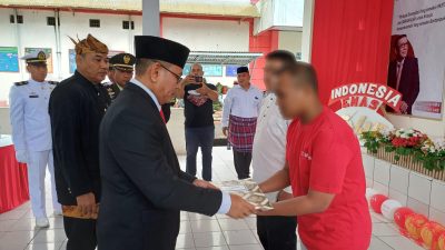 HUT Ke-79 RI Ratusan Warga Binaan Lapar Kelas II B Bitung Menerima Remisi