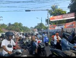 Massa Hengky-Randito Padati Kantor KPU Bitung. Kapolres: Melebihi Dari Kesepakatan