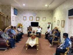 Terima Audensi, Bupati Thungari Minta Kemenag Sangihe Dukung Program Unggulannya Dibidang Keagamaan