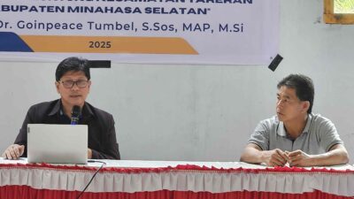 PKM Pengembangan Perangkat Desa di Desa Tumaluntung: Dr. Goinpeace H. Tumbel Berbagi Pengetahuan untuk Kemajuan Desa