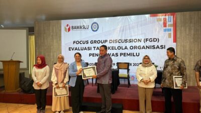Irene Tangkawarow Tekankan Digitalisasi Pengawasan Pemilu pada Giat FGD Bawaslu bekerjasama dengan Universitas Airlangga