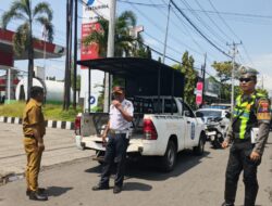 Bersama Tim Gabungan Satlantas Polres Bitung Sasar Parkir Liar Antrian BBM di SPBU