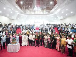 Gema Tepuk Tangan Iringi Sambutan Gubernur di Paripurna HUT Kota Bitung