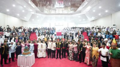 Gema Tepuk Tangan Iringi Sambutan Gubernur di Paripurna HUT Kota Bitung