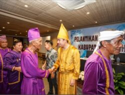 Bupati Sangihe Michael Thungari Lantik Dewan Adat Sangihe
