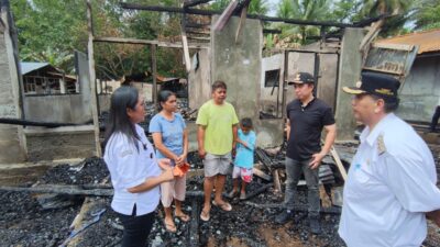 Bupati Kepulauan Sangihe Kunjungi Keluarga Korban Kebakaran di Kampung Laine