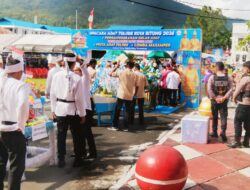 Menjaga Tanpa Jarak, Polri Kawal Sakralnya Tulude di Bitung