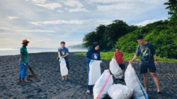 Batuputih Bawah Kompak Bersihkan Lingkungan Sekitar, Lawan Sampah Plastik