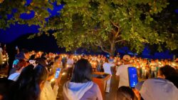 Cahaya Lilin dan Doa Warga Iringi Dukungan untuk Chyntia Kalangit